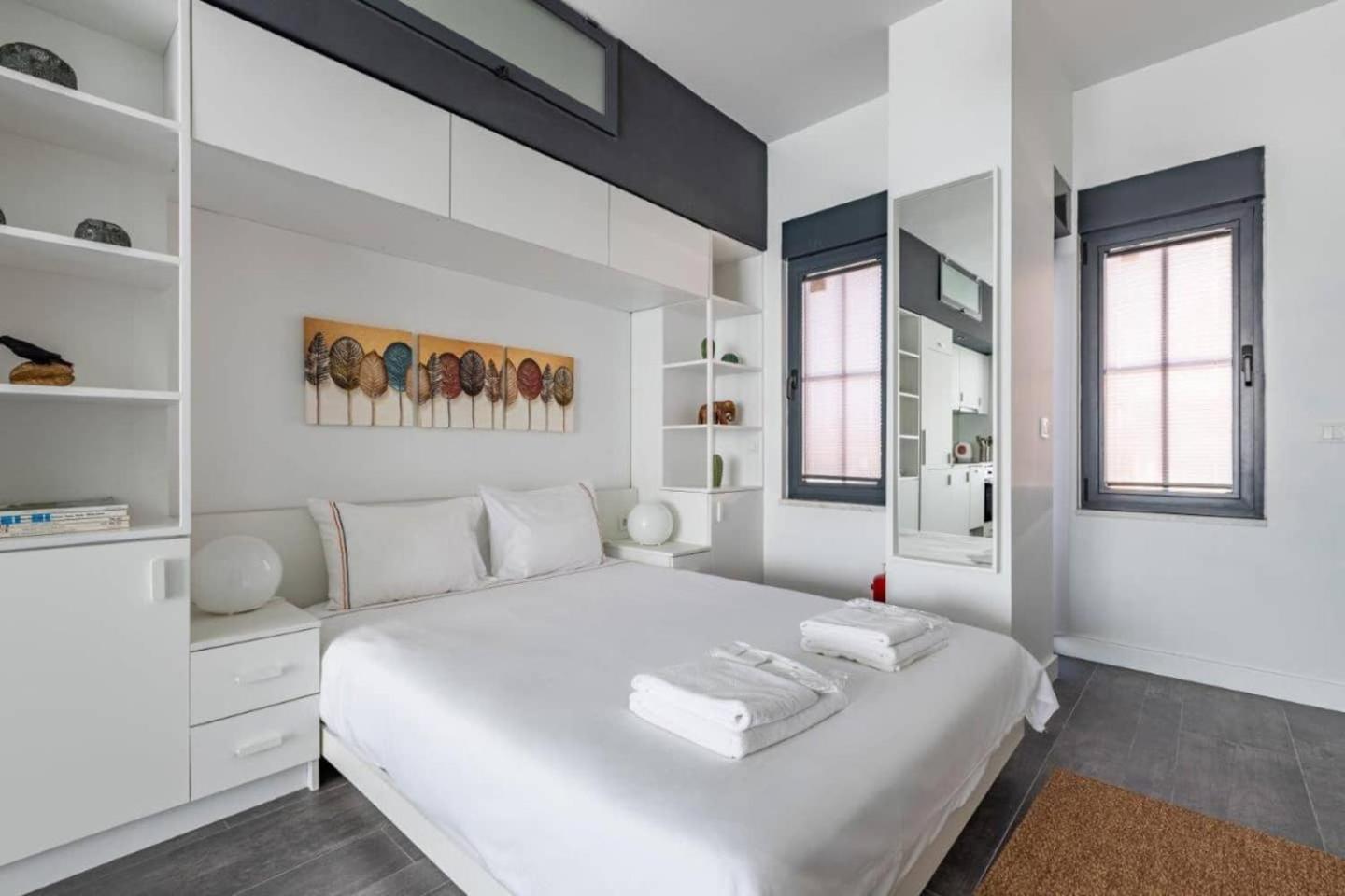 Gorgeous W Stunning Views Patio! #361 Apartment *